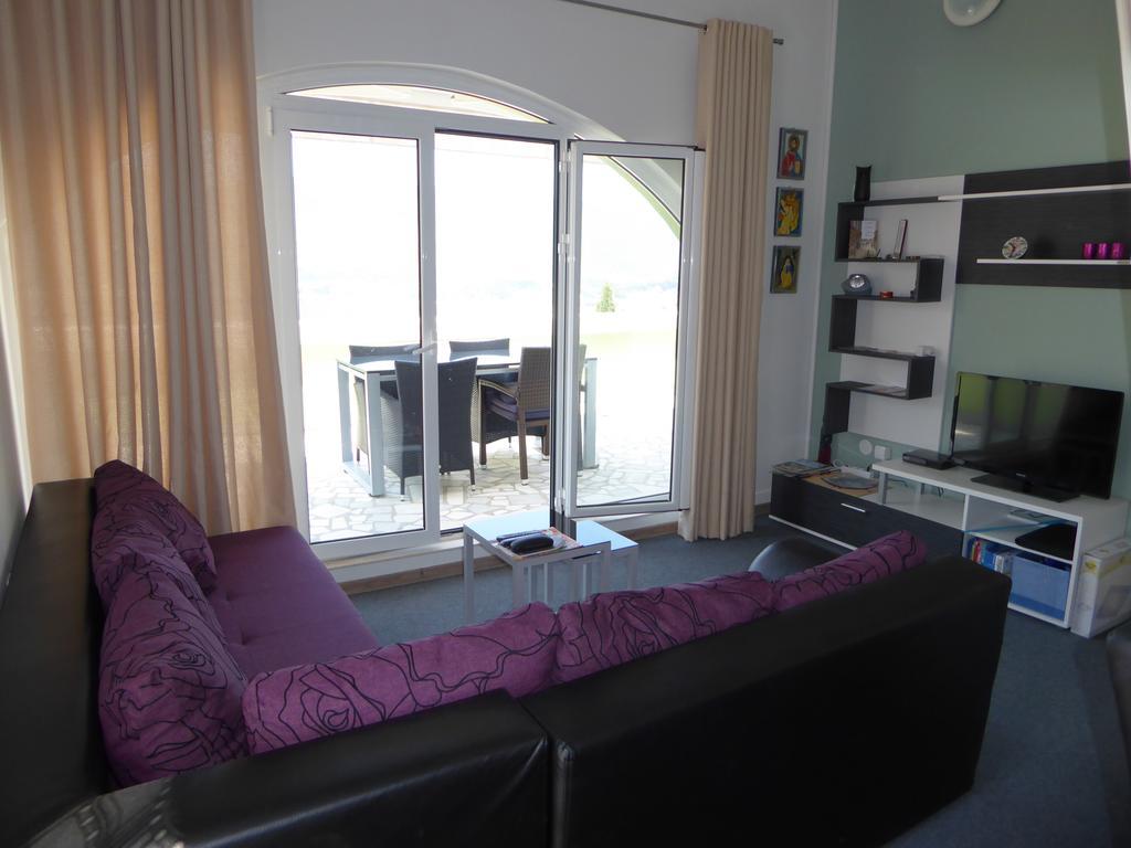 Apartment Cindy แฮร์เซ็ก-โนวี ภายนอก รูปภาพ
