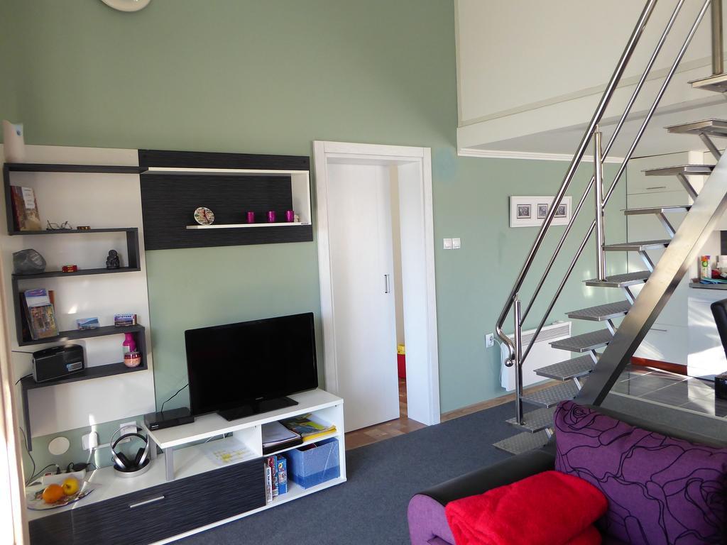 Apartment Cindy แฮร์เซ็ก-โนวี ภายนอก รูปภาพ