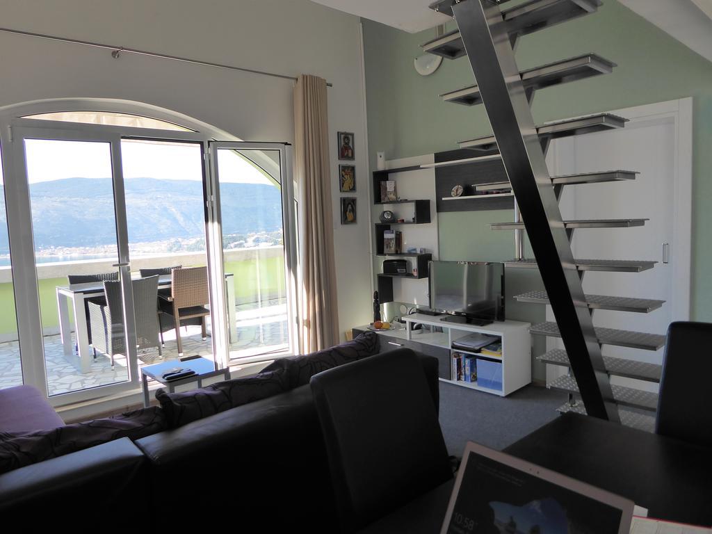 Apartment Cindy แฮร์เซ็ก-โนวี ภายนอก รูปภาพ
